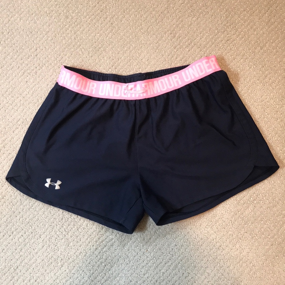 Women’s Underarmour athletic shorts